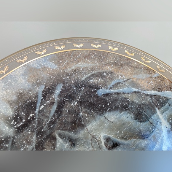 2 Bradford Exchange Wolf Plates - "Eyes in the Mist" & "Winter Lullaby" w/ COA - Picture 12 of 14